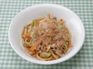 保育園のパン・麺レシピ(焼きうどん)